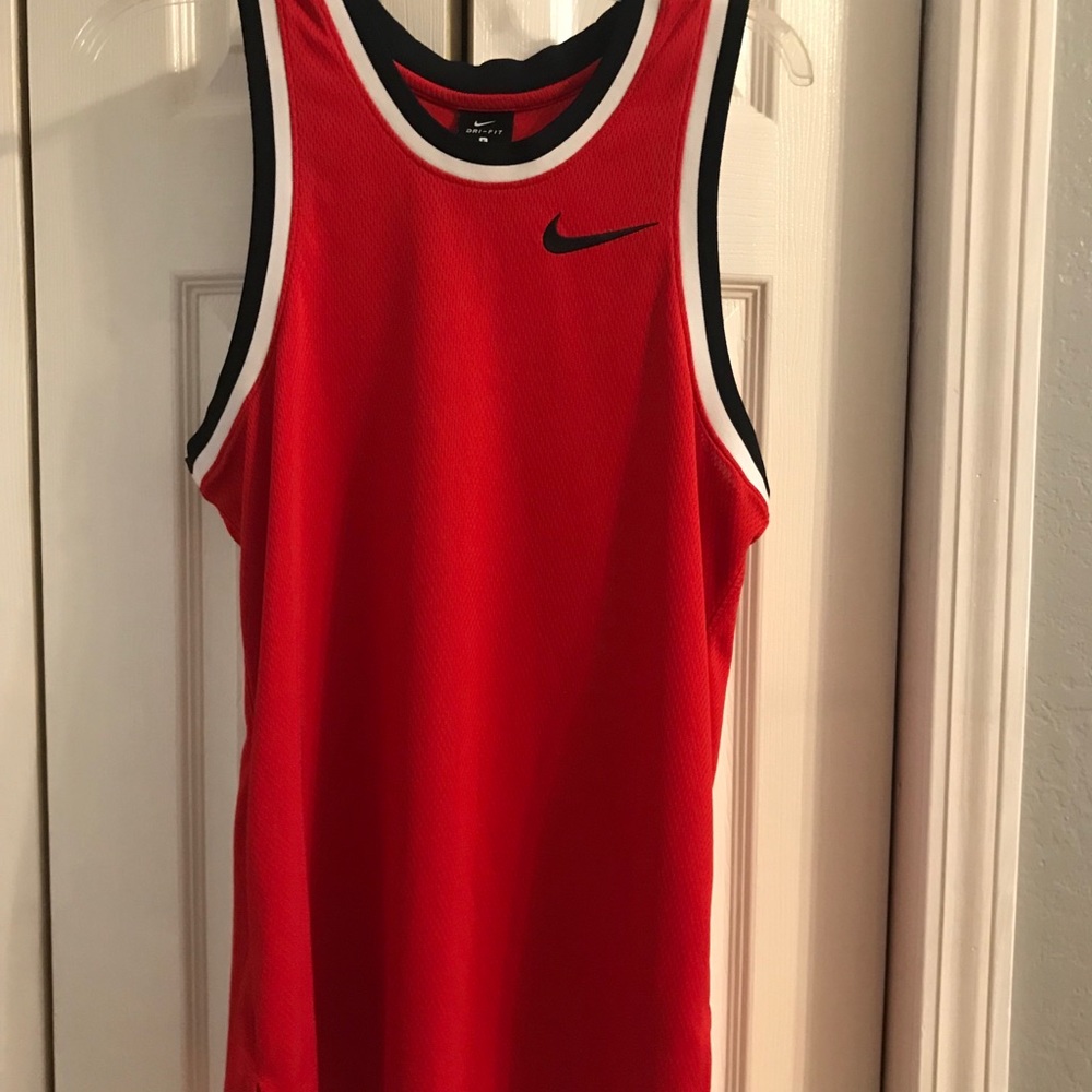 Men’s Nike Top